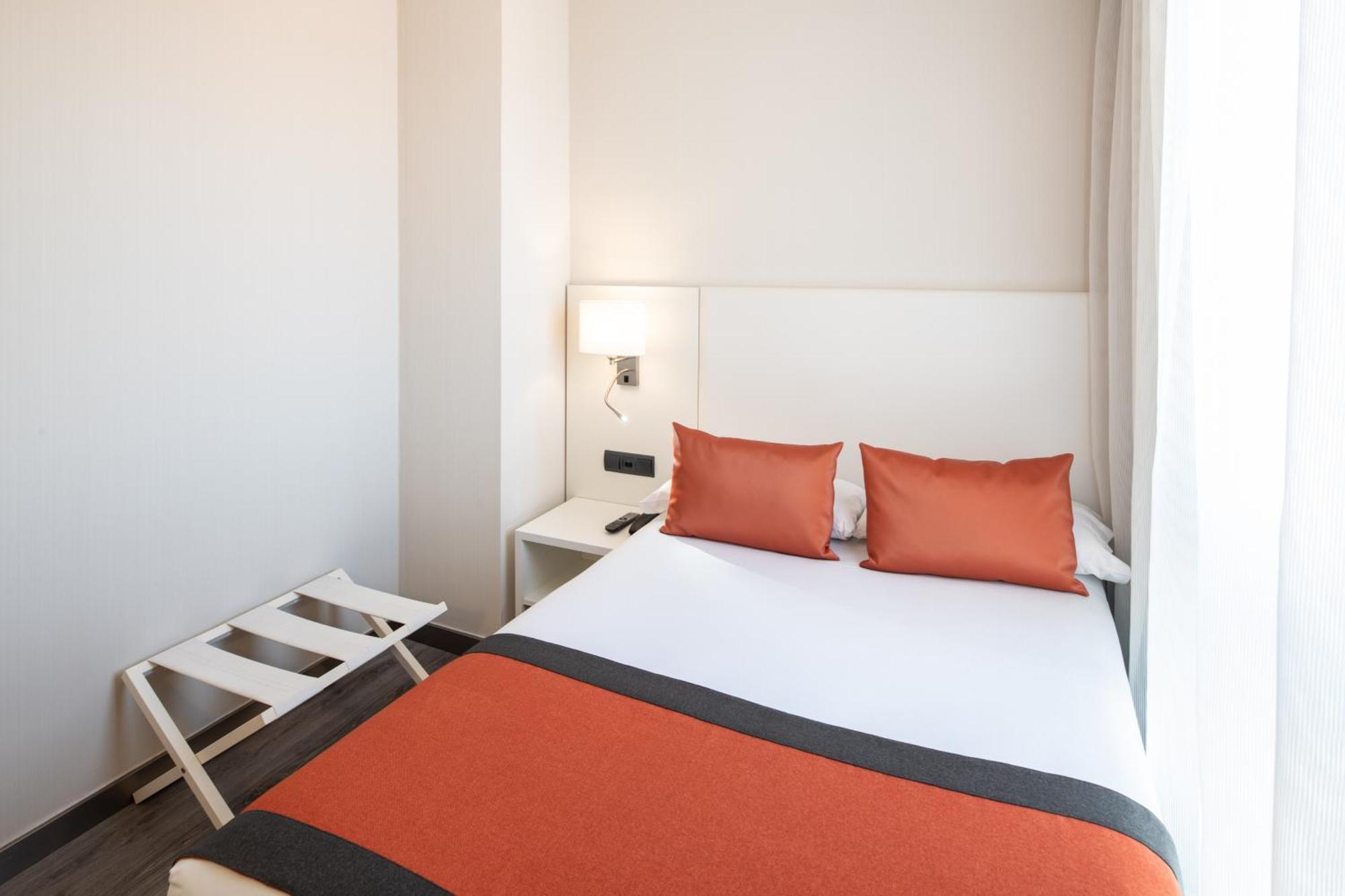 Catalonia Bristol Hotel Sant Andreu de la Barca Bilik gambar