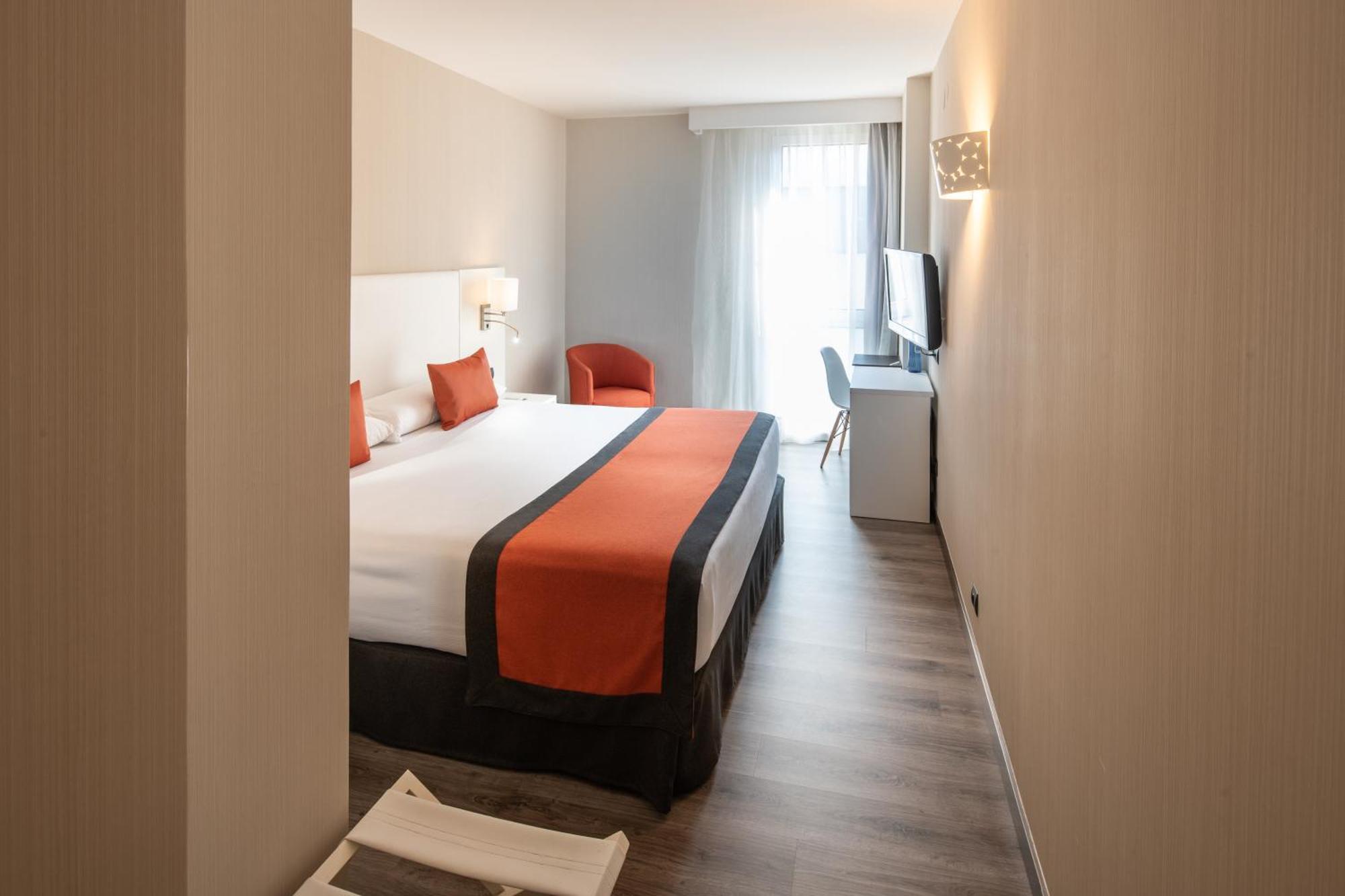 Catalonia Bristol Hotel Sant Andreu de la Barca Bilik gambar