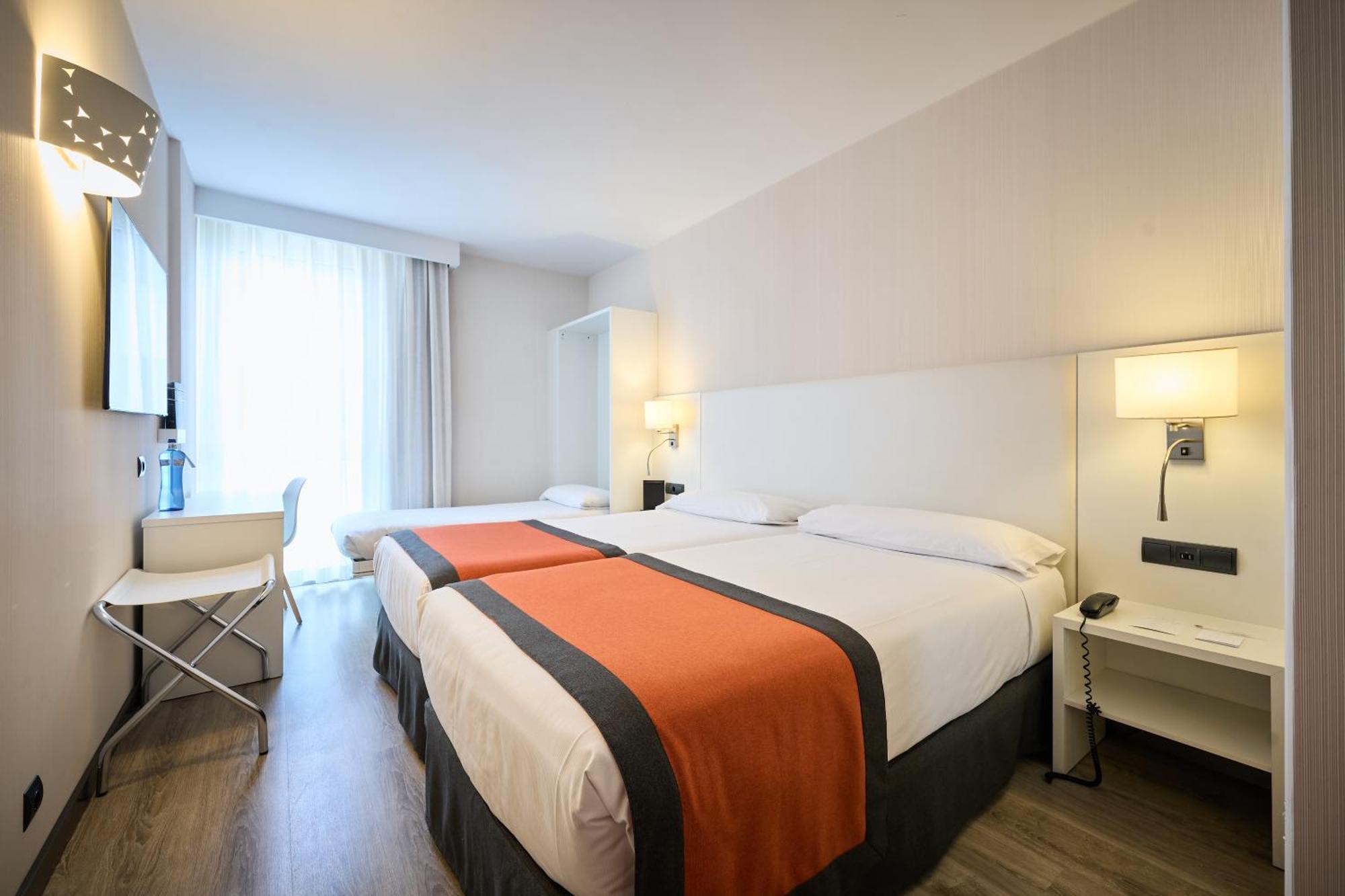 Catalonia Bristol Hotel Sant Andreu de la Barca Bilik gambar