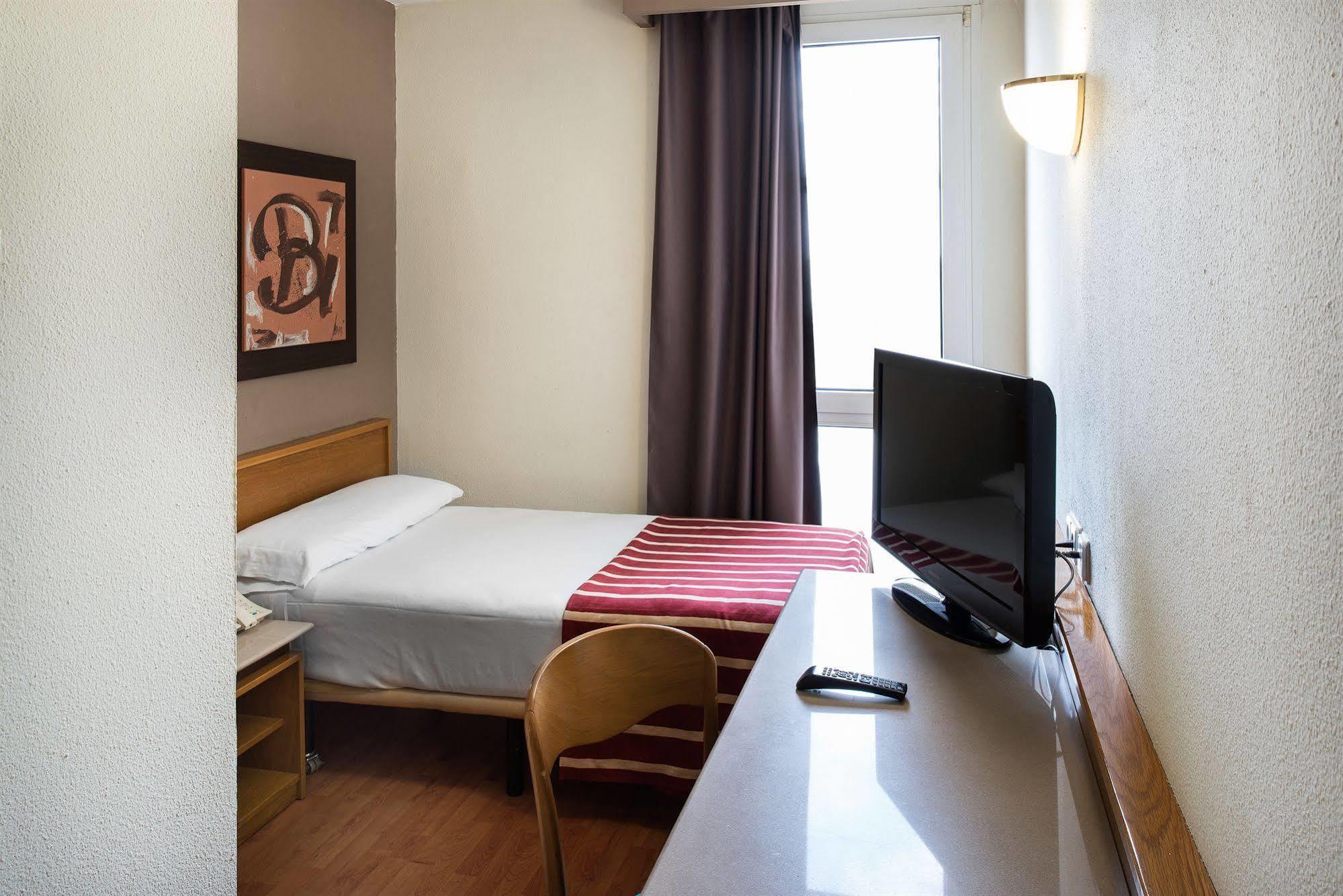 Catalonia Bristol Hotel Sant Andreu de la Barca Luaran gambar