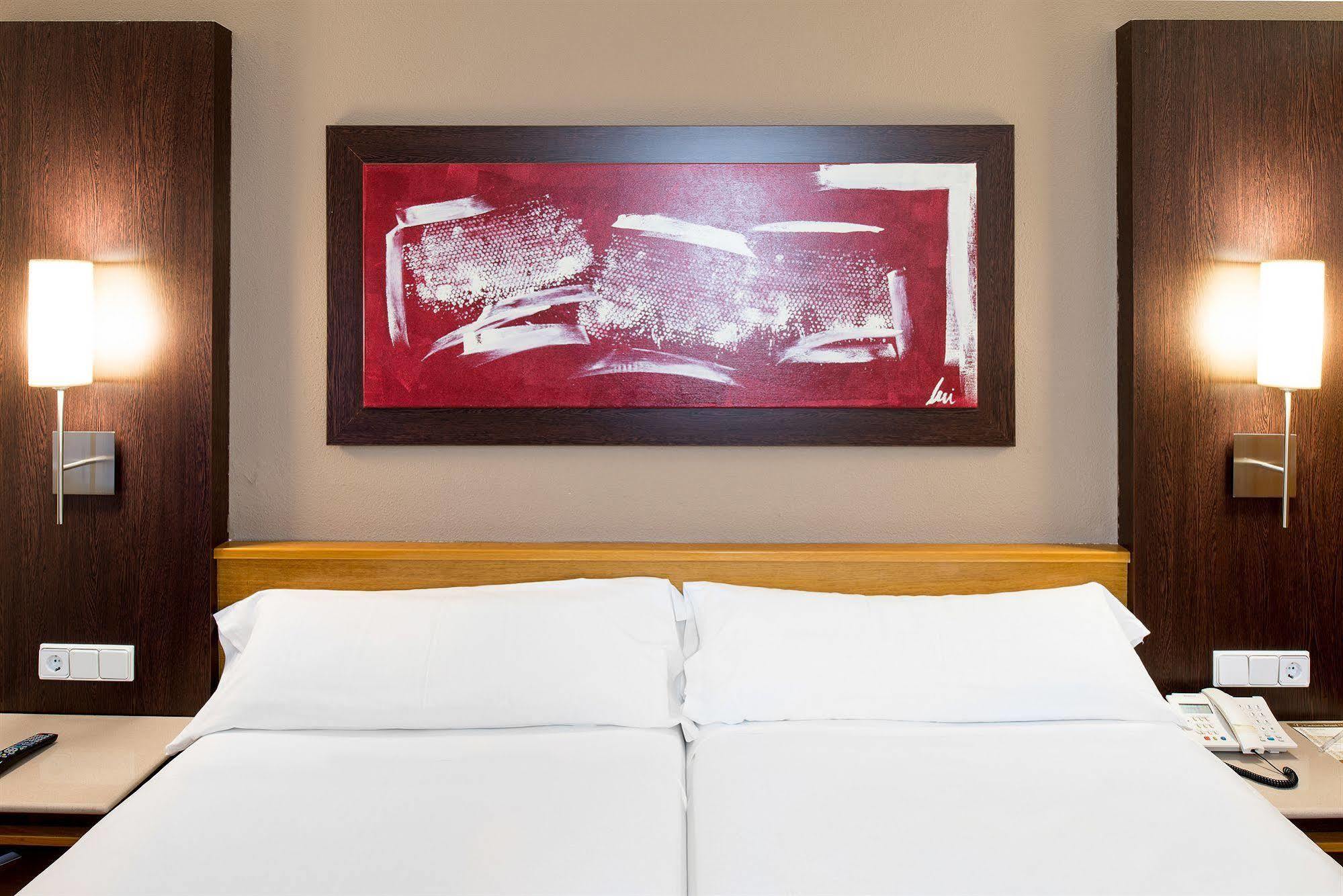 Catalonia Bristol Hotel Sant Andreu de la Barca Luaran gambar