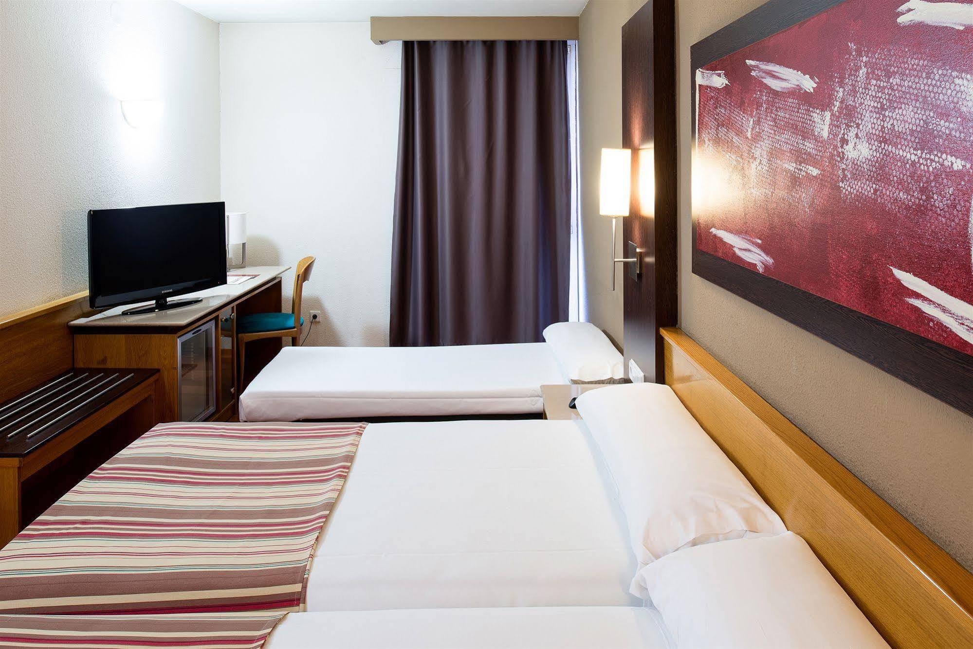 Catalonia Bristol Hotel Sant Andreu de la Barca Luaran gambar